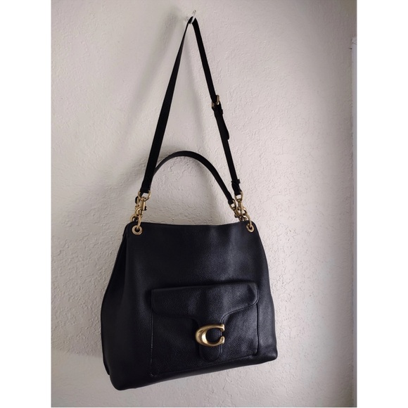 Coach Black Leather Shoulder Bag with Gold 'C' Front Accent - Picture 2 of 10